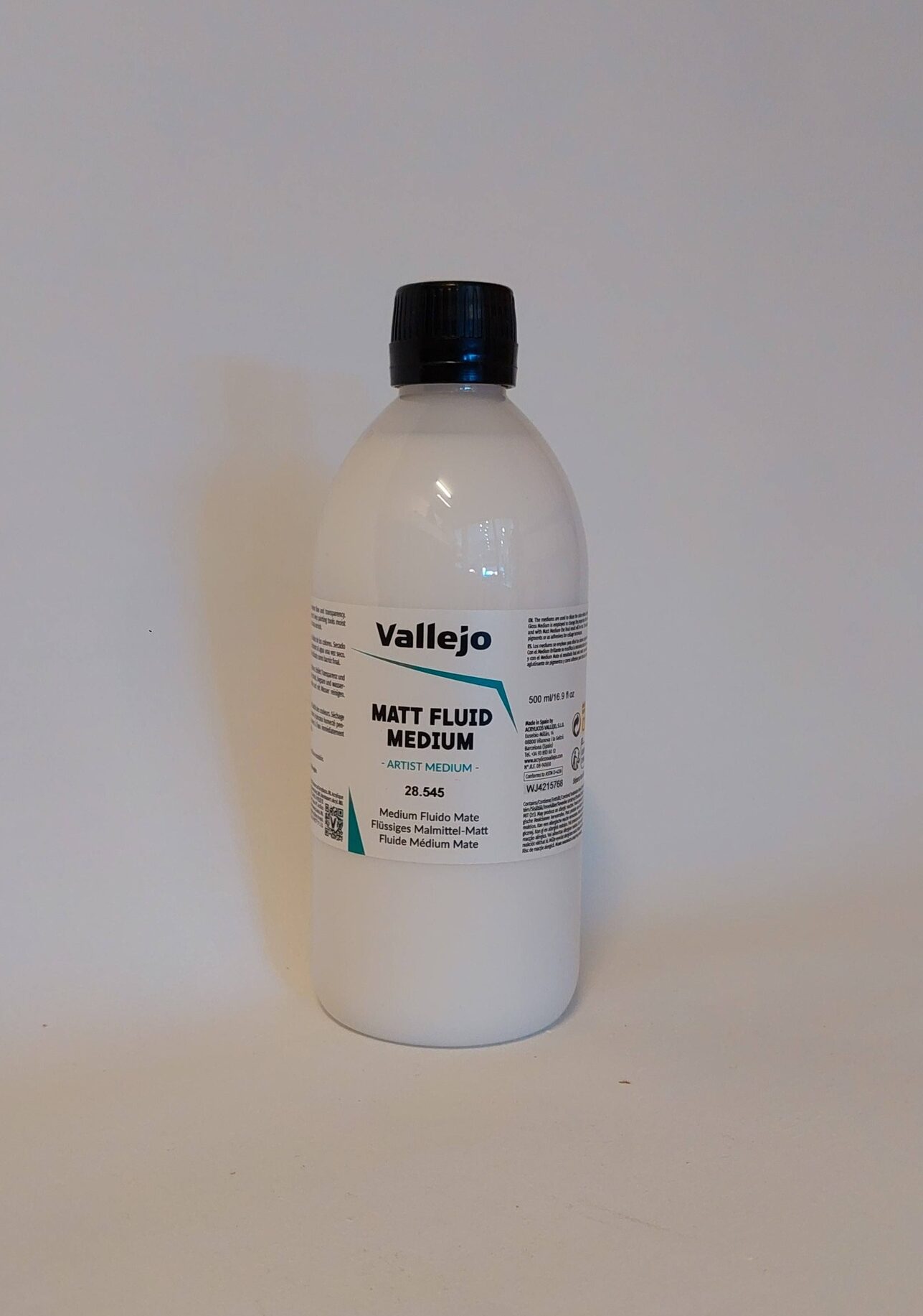 Vallejo Fluid Medium Matt akryylivärien ohennin , 500 ml